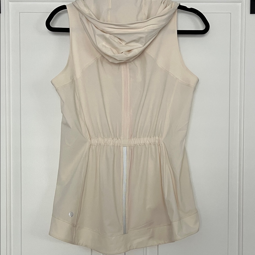 Lululemon Cream Sleeveless Zip-Up Vest - Picture 3 of 5